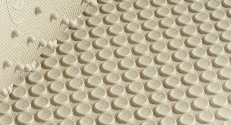Beige roll mat 1